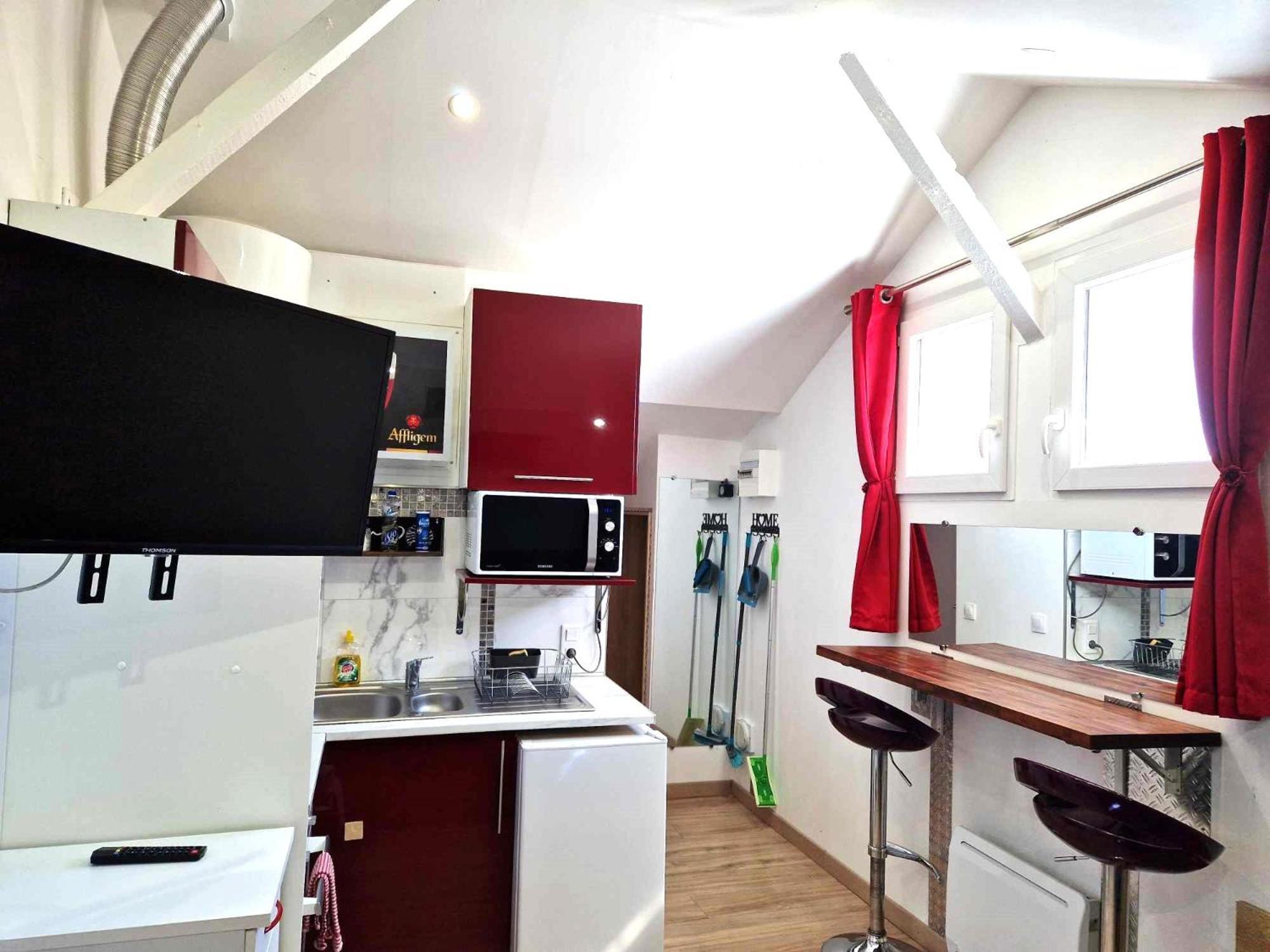 08 - Tres Joli Studio Tout Equipe Avec Parking Privatif Gratuit, Grand Fourgon Possible, Tout Le Linge De Maison Est Fourni Razac-sur-l'Isle Экстерьер фото