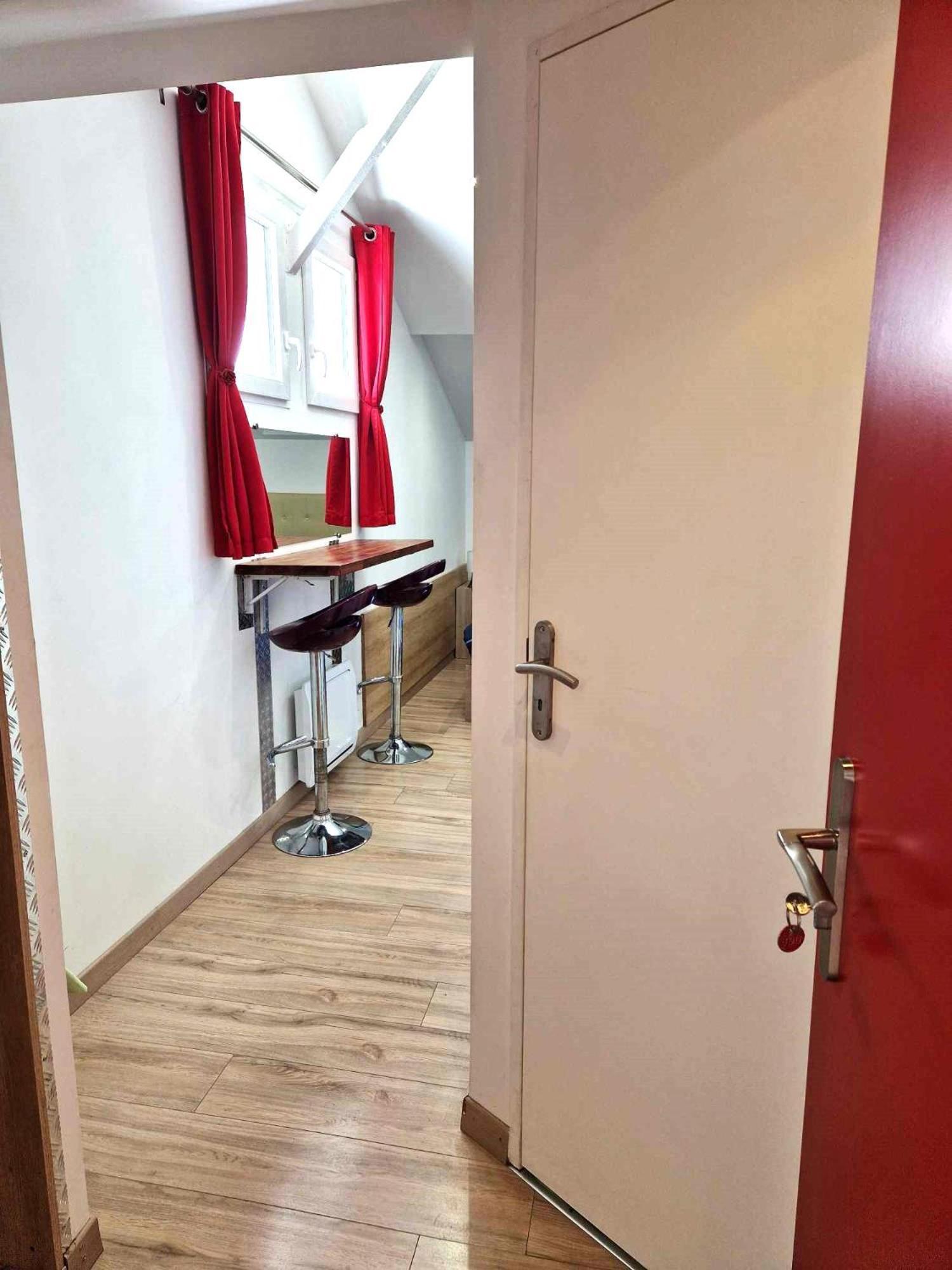 08 - Tres Joli Studio Tout Equipe Avec Parking Privatif Gratuit, Grand Fourgon Possible, Tout Le Linge De Maison Est Fourni Razac-sur-l'Isle Экстерьер фото